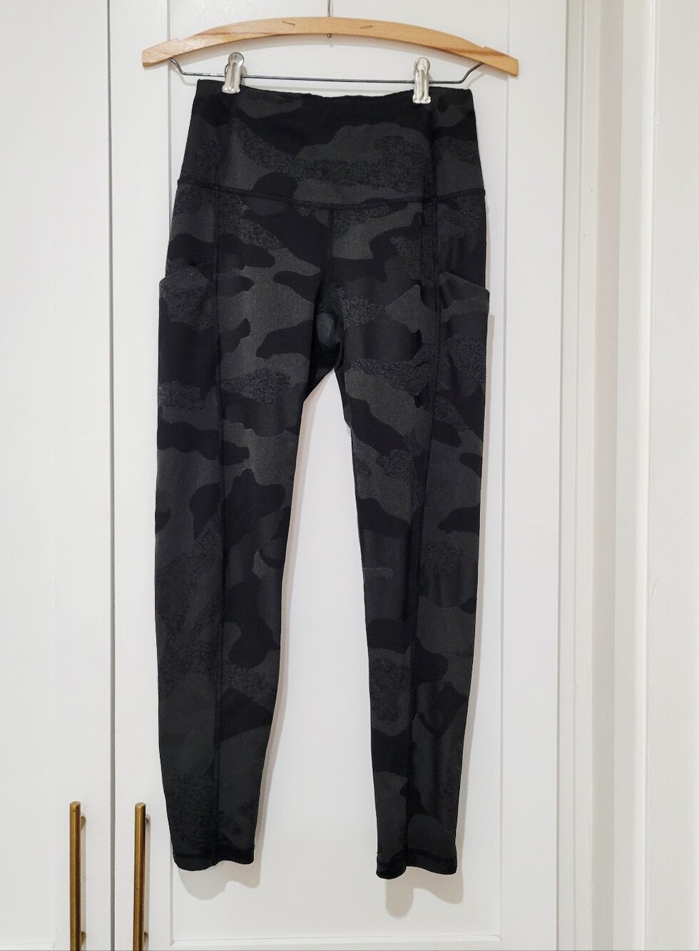 The North Face Black Gray Camo Leggings Women's Medium Activewear